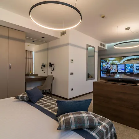 فندق روسلين ديميات فارنا