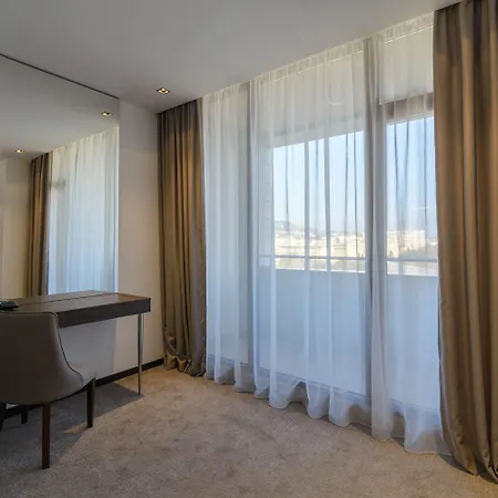 فندق روسلين ديميات 4*