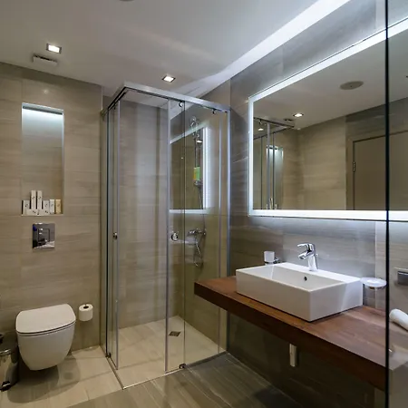 روسلين ديميات فندق 4*