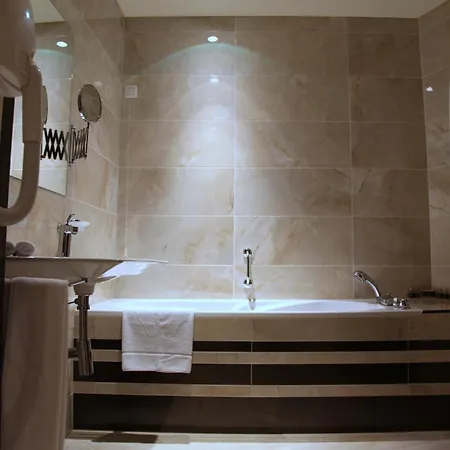 روسلين ديميات فندق