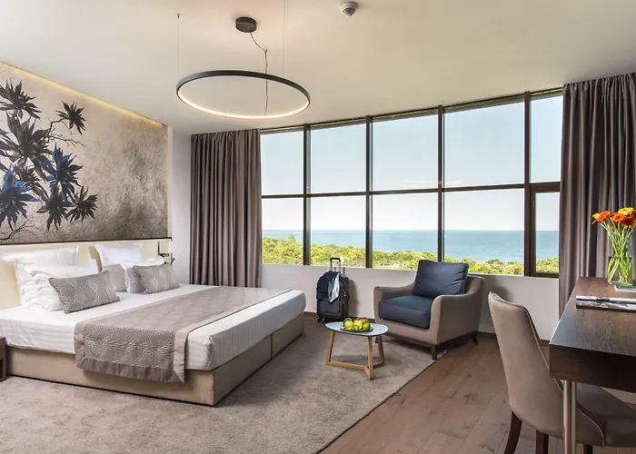 Rosslyn Dimyat Hotel