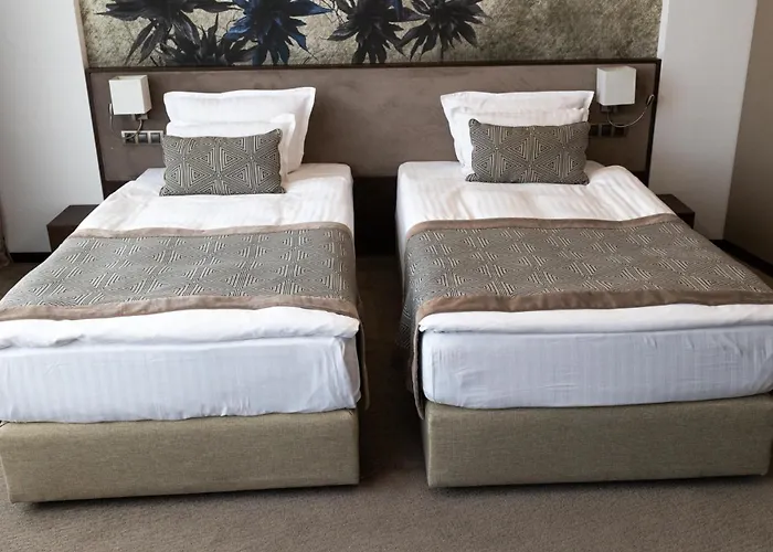 Rosslyn Dimyat Hotel