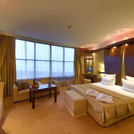 Hotel Rosslyn Dimyat Warna