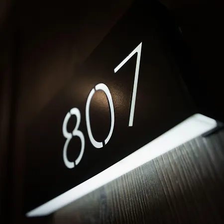 Rosslyn Dimyat Hotel Warna