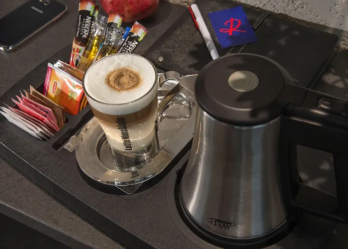 Rosslyn Dimyat Hotel